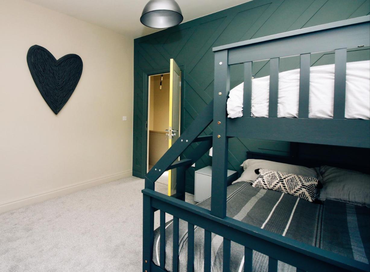 Xxhot Tubxx 4bed Semi, Sleeps 8, 2 Bathrooms Blackpool