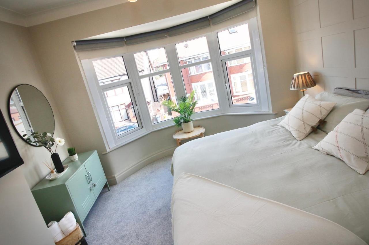 Holiday home Xxhot Tubxx 4bed Semi, Sleeps 8, 2 Bathrooms Blackpool
